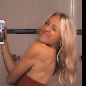 carolineiscringe